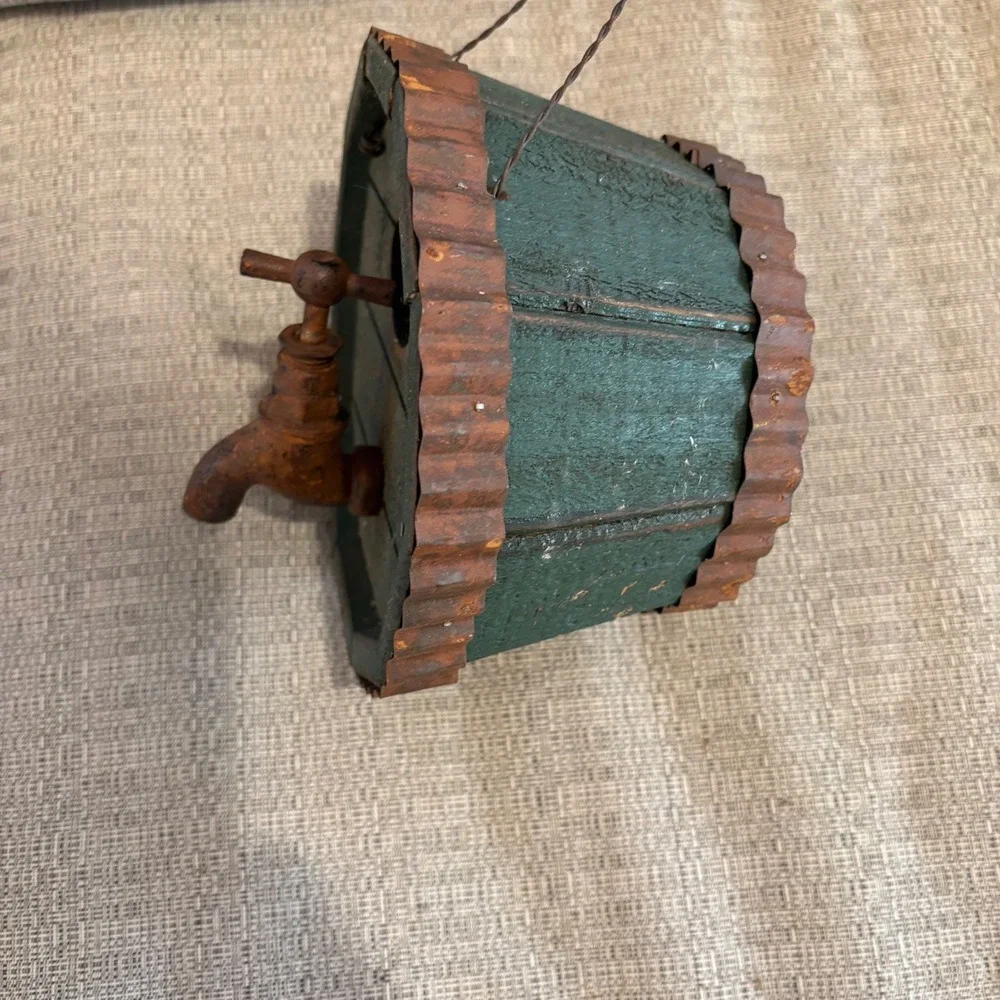 Rustic Vintage‎ Green Octagon Birdhouse Faucet Spigot Metal Trim Garden Decor